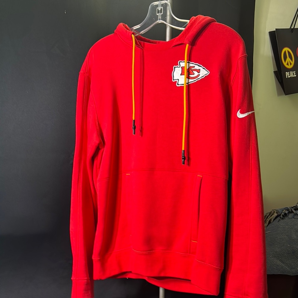 Nike Red Chiefs Logo Hoodie
